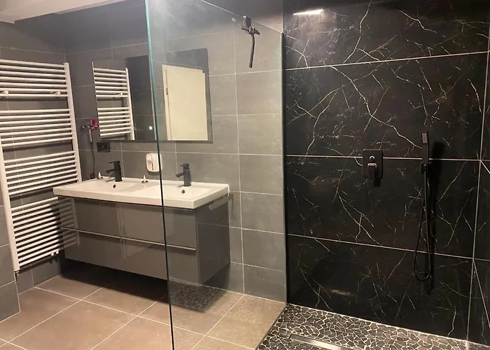 Cozy 120m² With 3 Bedrooms And 1 Cinema Useldange