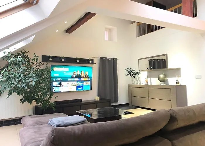 Appartamento Cozy 120m² With 3 Bedrooms And 1 Cinema Useldange